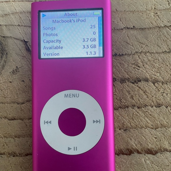 - Apple iPod Nano 2nd Generation 4gb Pink New cable and earbuds - Picture 4 of 7
